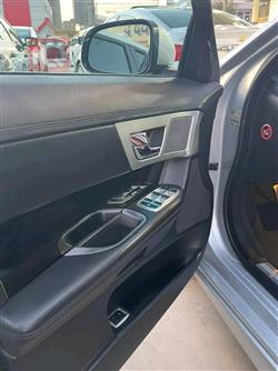 جاگوار XF